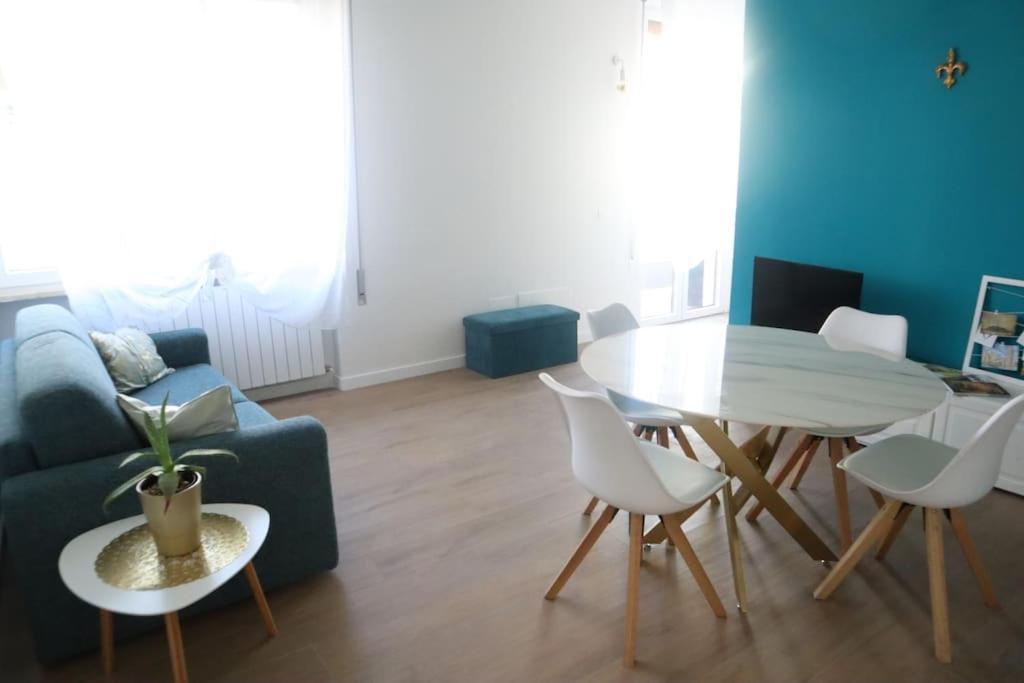 Santa Maria Novella - Golden Lily Florence, City Center Apartment ภายนอก รูปภาพ