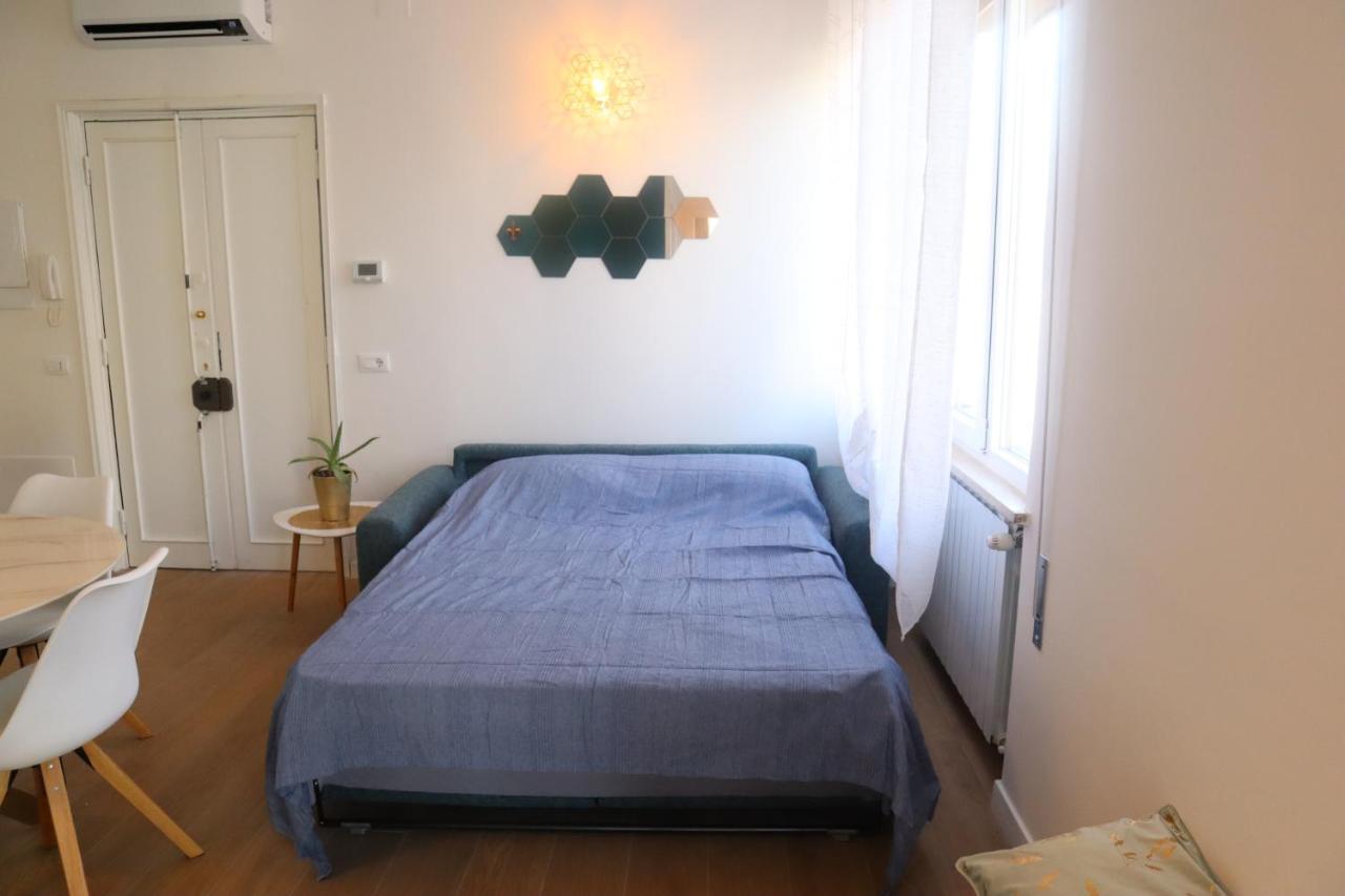 Santa Maria Novella - Golden Lily Florence, City Center Apartment ภายนอก รูปภาพ