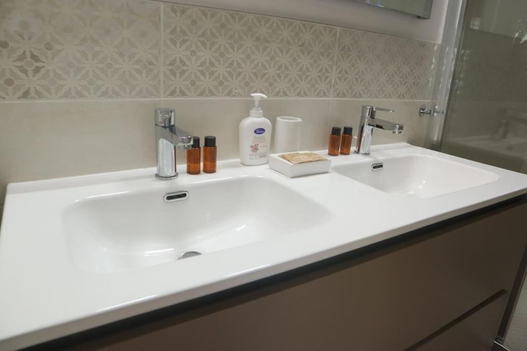 Santa Maria Novella - Golden Lily Florence, City Center Apartment ภายนอก รูปภาพ